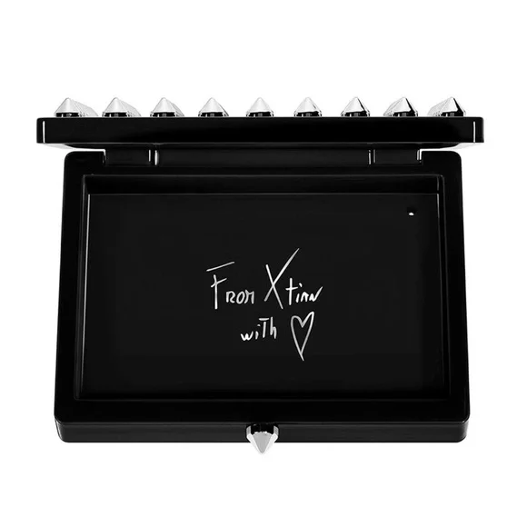 Christian Louboutin
Abracadabra la Palette in original box. Rare and sought - Picture 2 of 10